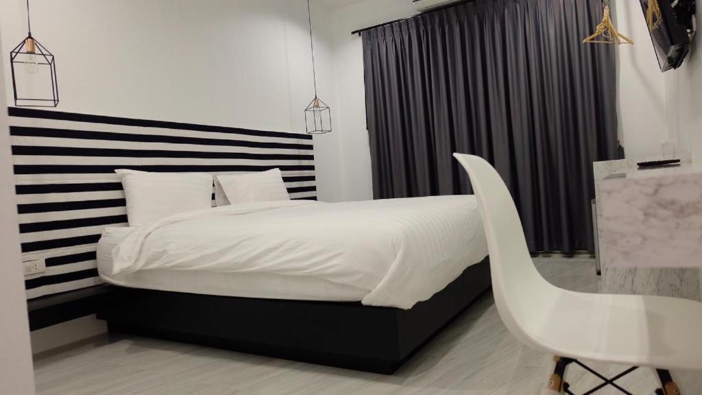 Photo of Bedroom in Nai Muang