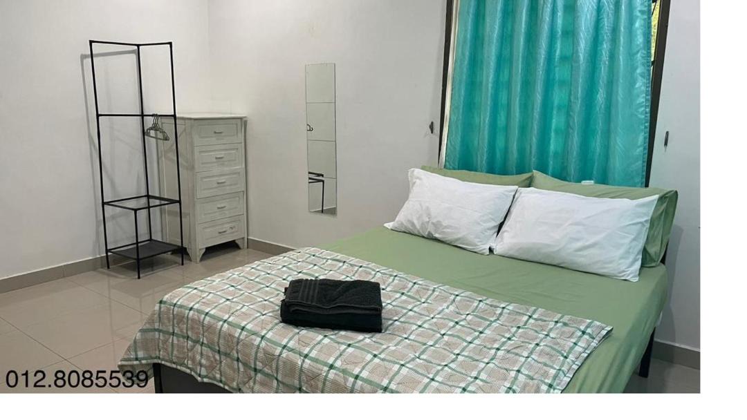 Photo of Bedroom in Batu Pahat