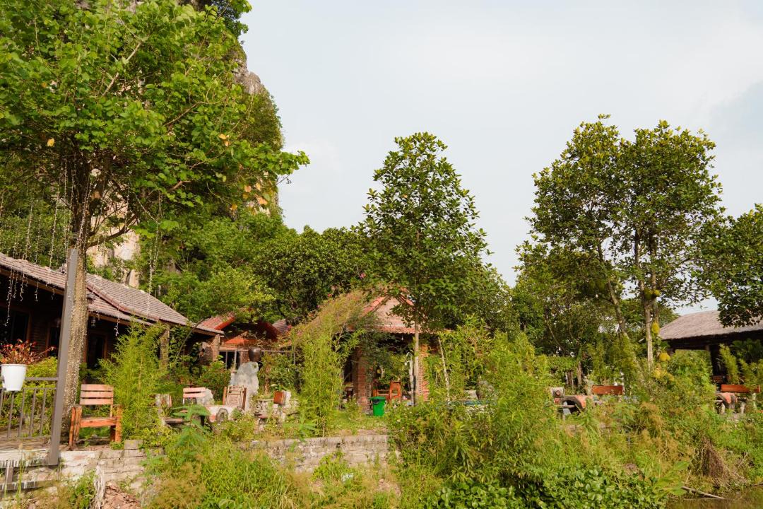 Photo of Others in Hoa Lu