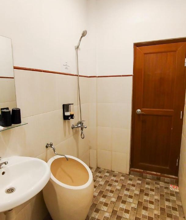 Photo of Bathroom in Dinoyo