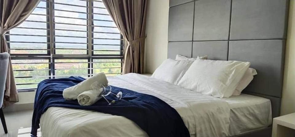 Photo of Bedroom in Taman Daya