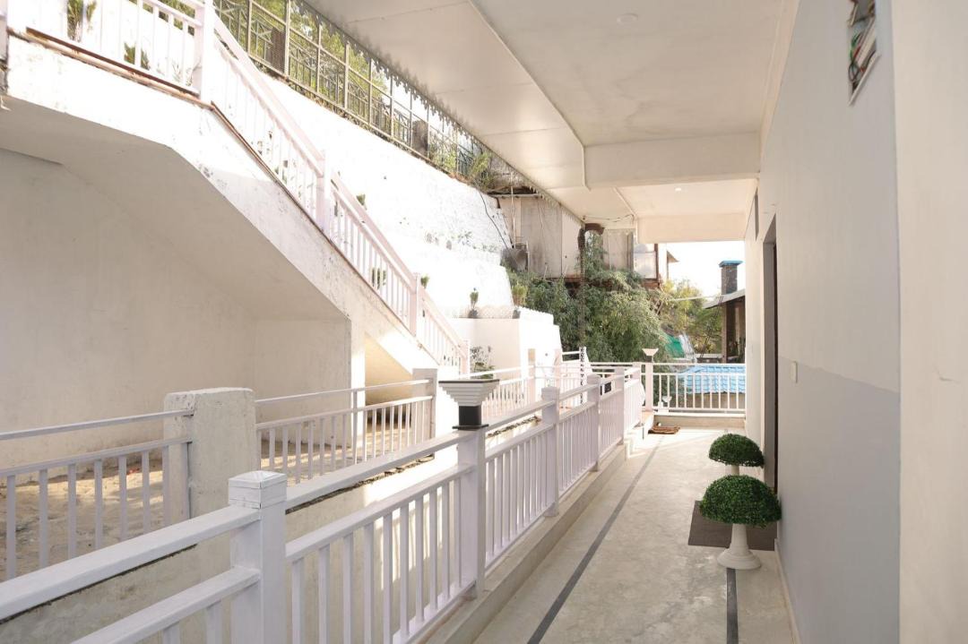 Photo of Patio Balcony in Mussoorie