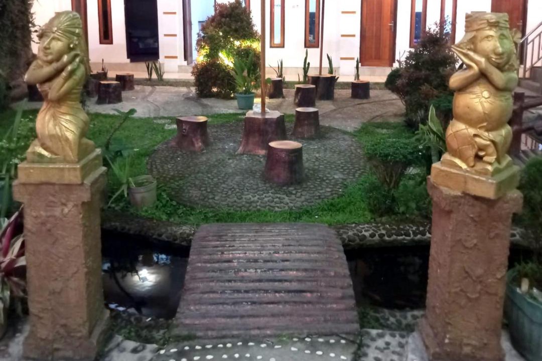 Photo of Others in Guci