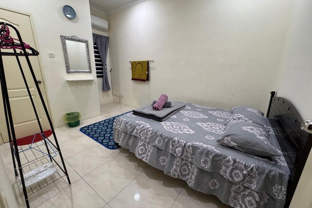 Photo of Bedroom in Kampung Kepayang