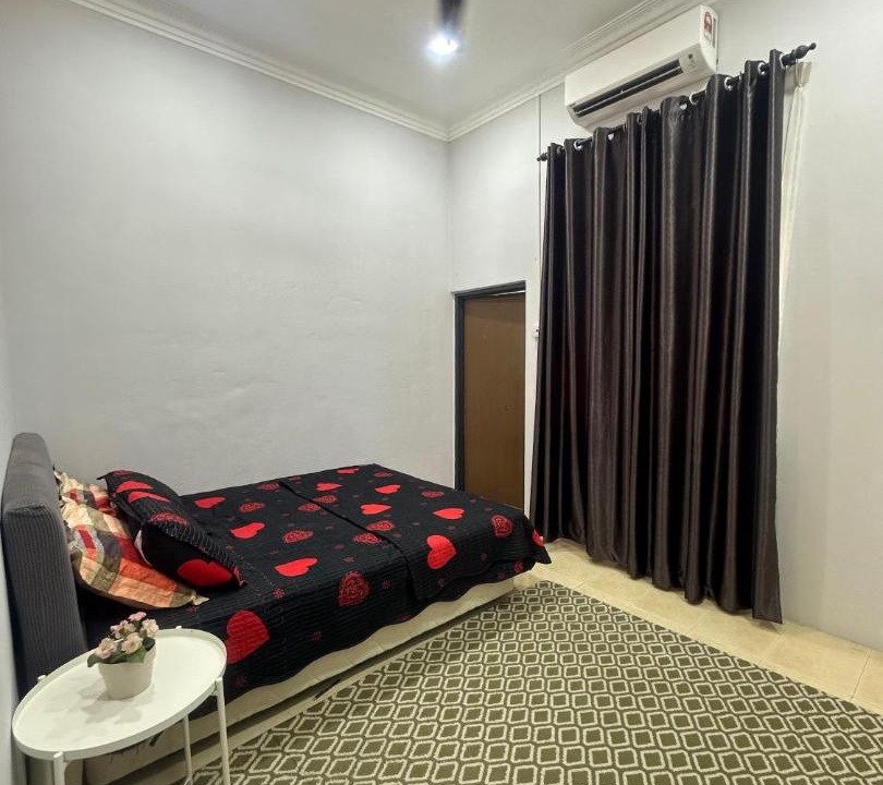 Photo of Bedroom in Kampung Telaga Nibong