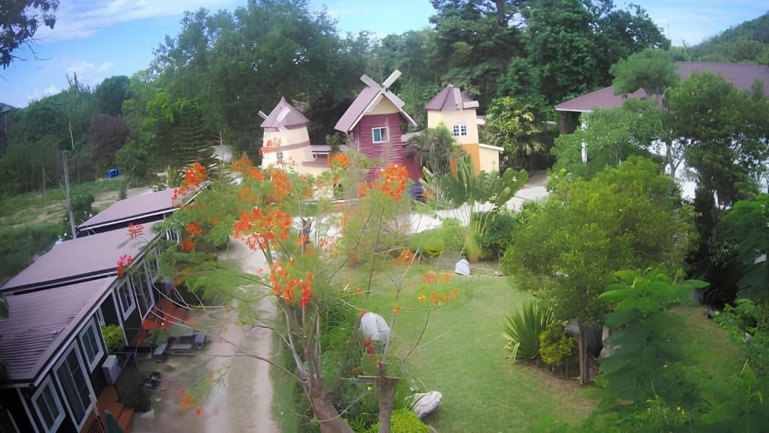 Photo of Others in Muak Lek