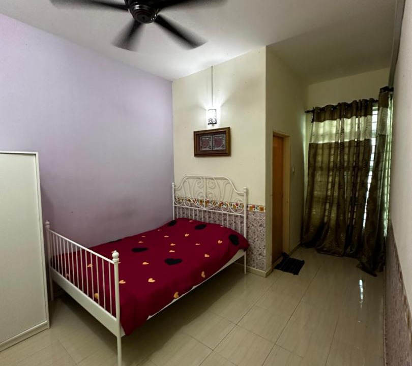 Photo of Bedroom in Kampung Baharu Sungai Udang