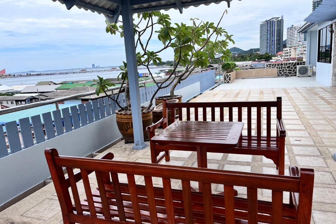 Photo of Patio Balcony in Tha Thaewawong
