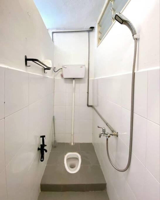 Photo of Bathroom in Batu Enam