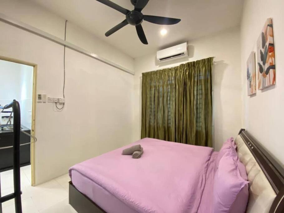 Photo of Bedroom in Batu Enam