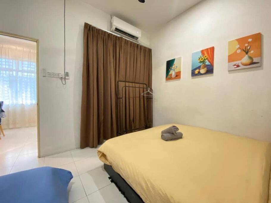 Photo of Bedroom in Batu Enam
