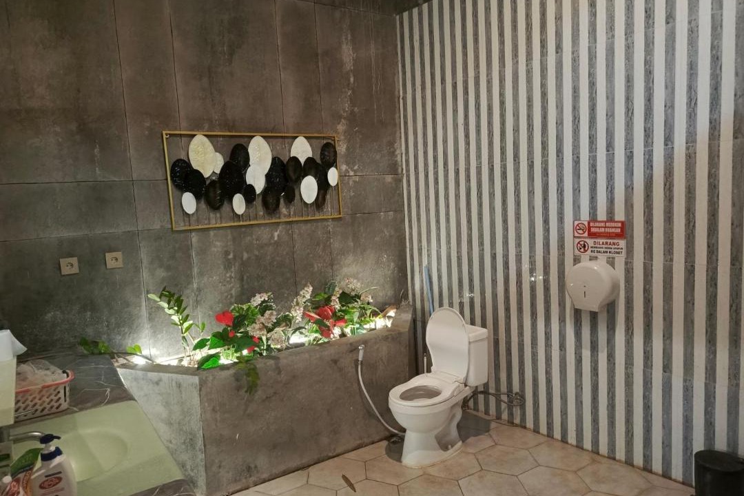 Photo of Bathroom in Rendeh