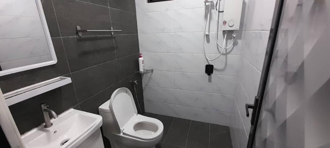 Photo of Bathroom in Daerah Kulai
