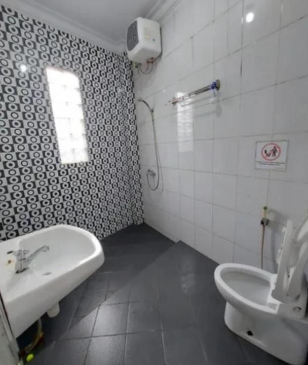 Photo of Bathroom in Cisarua