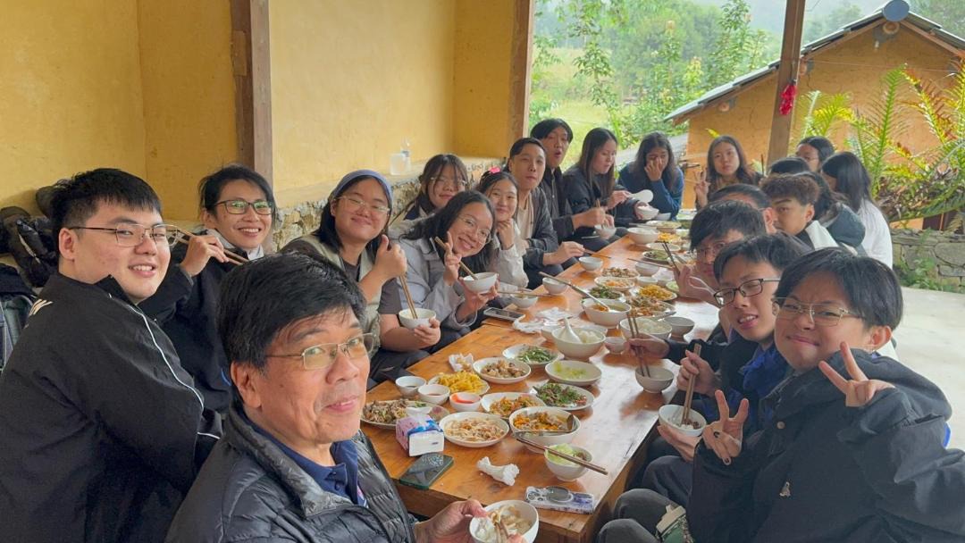 Photo of Others in Quan Ba
