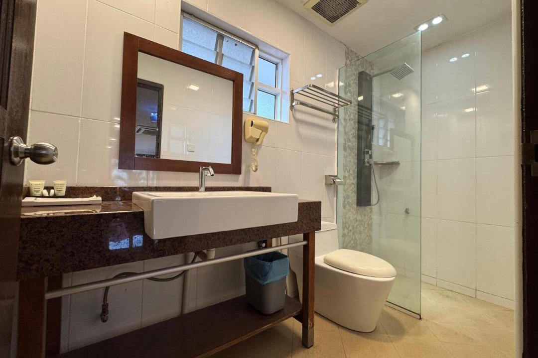 Photo of Bathroom in Parit Raja