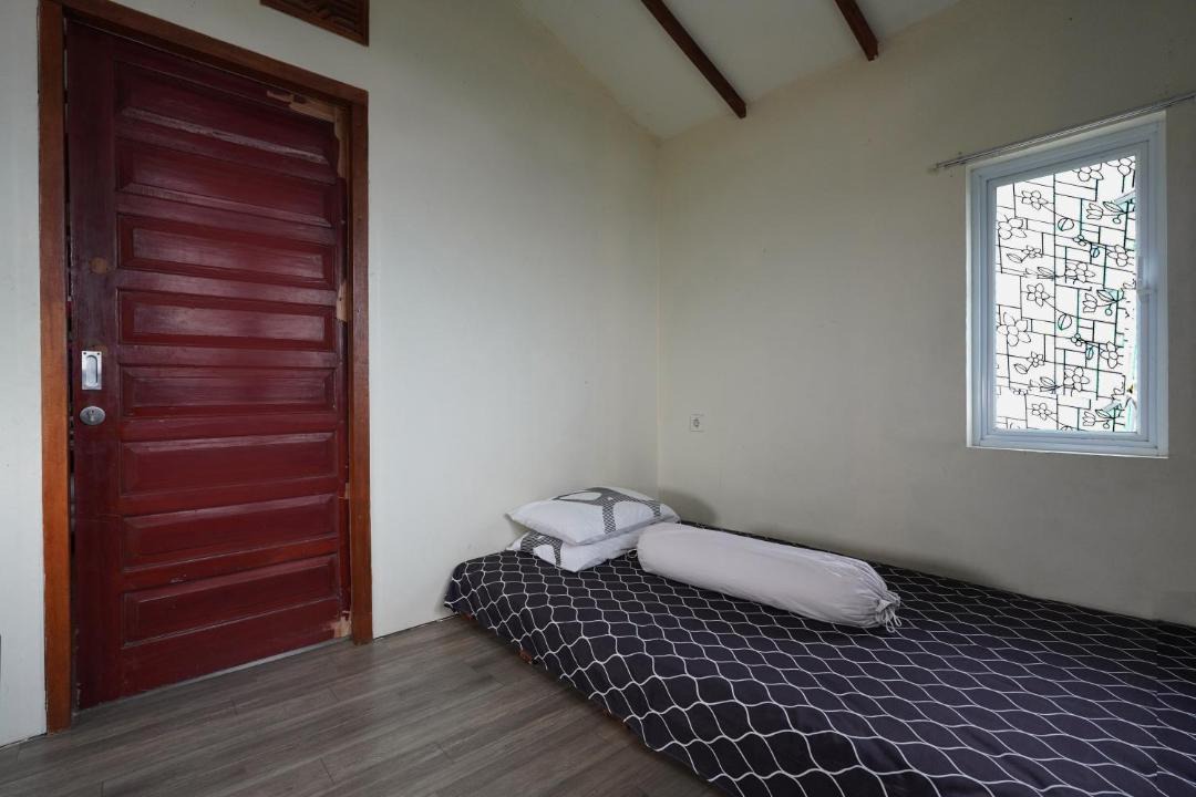 Photo of Bedroom in Ciwidey