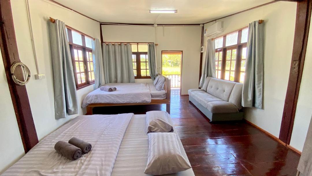 Photo of Bedroom in Khanong Phra