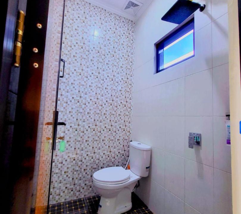 Photo of Bathroom in Dinoyo