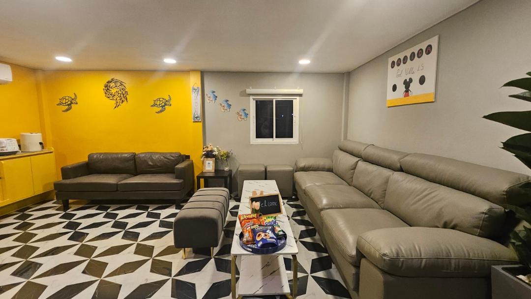 Photo of Livingroom in Laem Sing