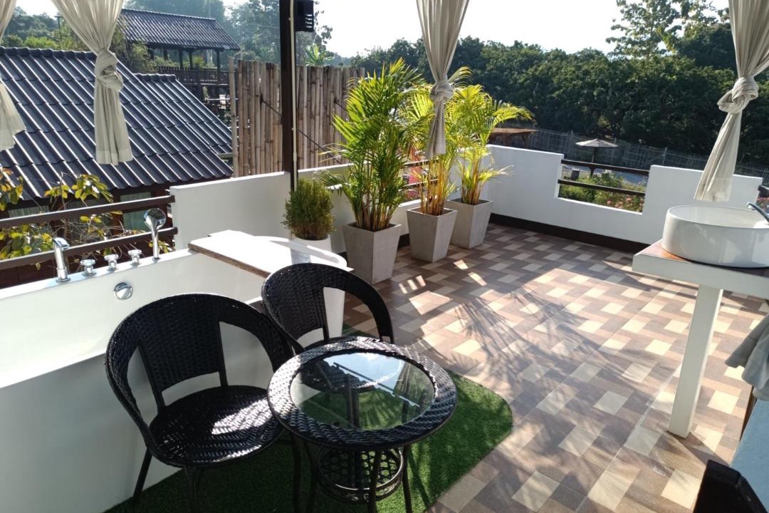 Photo of Patio Balcony in Chom Thong