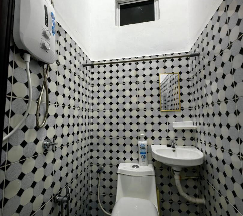 Photo of Bathroom in Kampung Gong Bayor