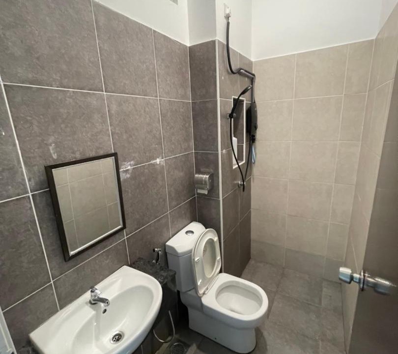 Photo of Bathroom in Taman Mount Austin