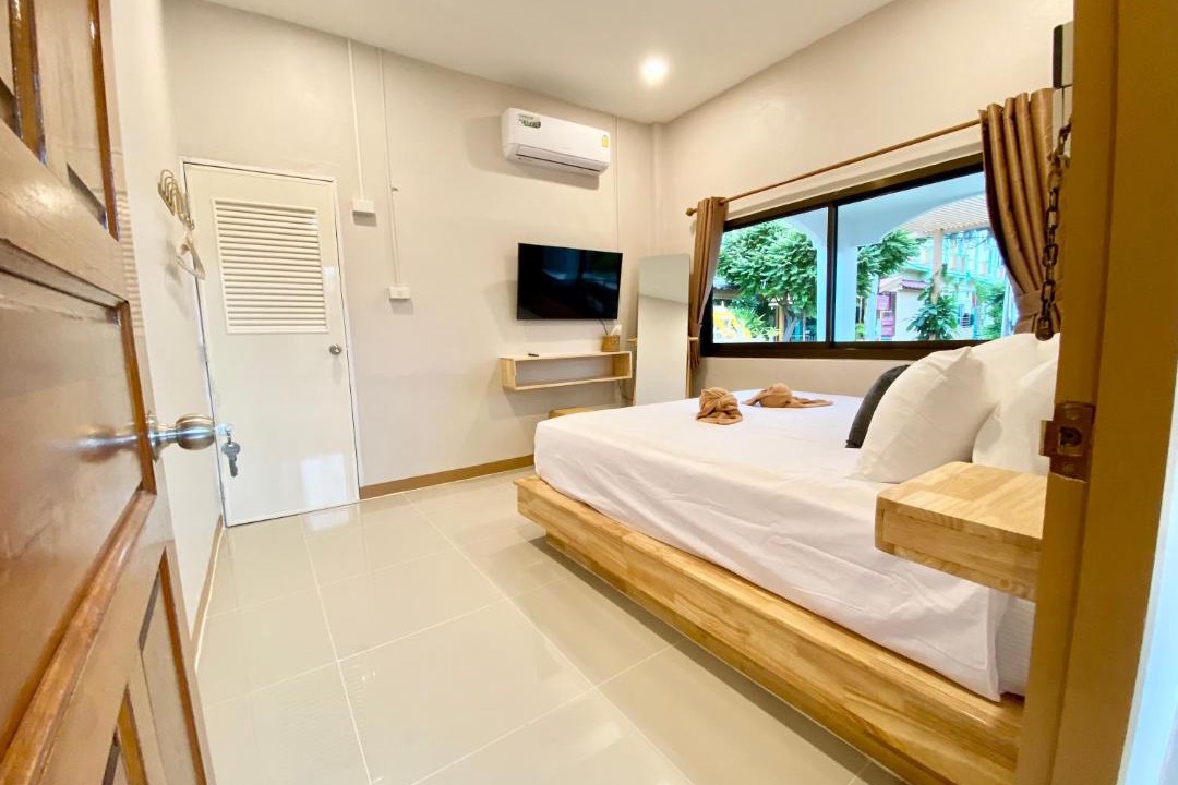Photo of Others in Koh Lan