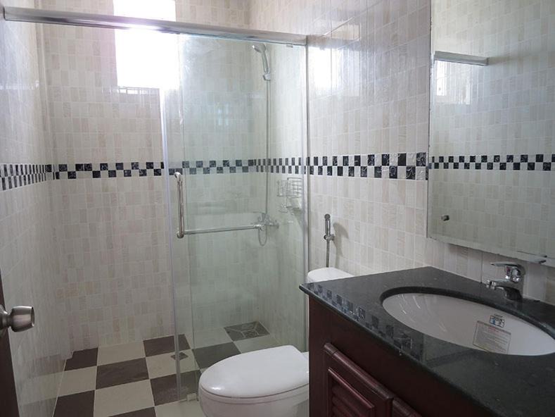 Photo of Bathroom in Chamkar Mon