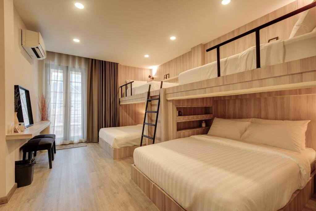 Photo of Bedroom in Phaya Thai