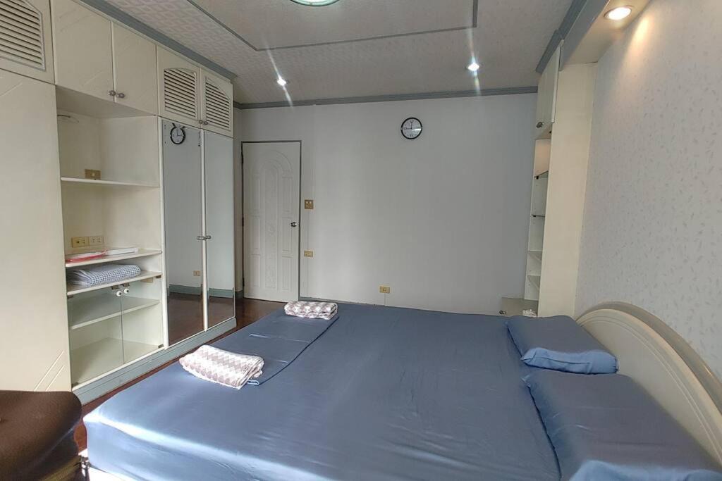 Photo of Bedroom in Ratchadaphisek
