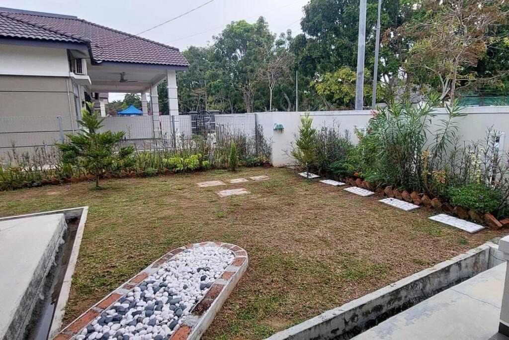 Photo of Others in Parit Sakai