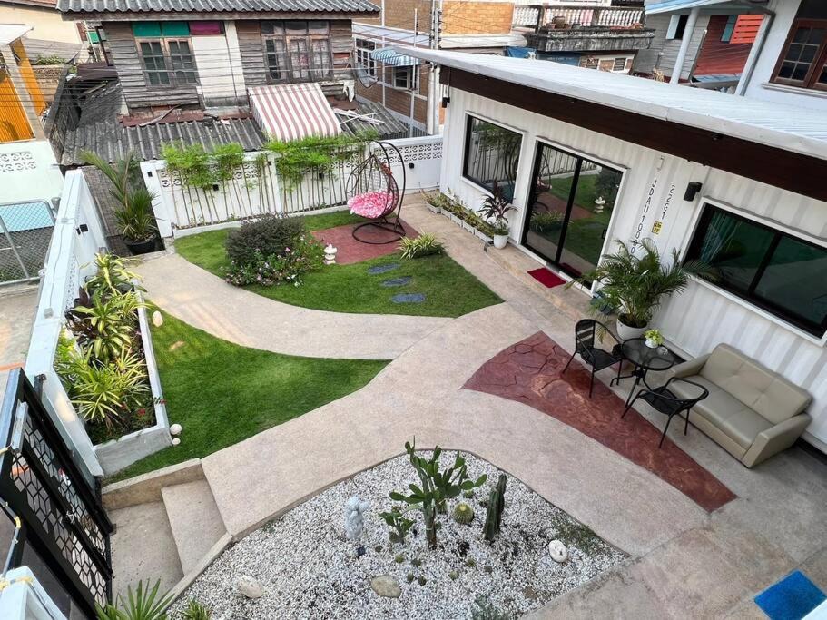 Photo of Patio Balcony in Bang Phlat