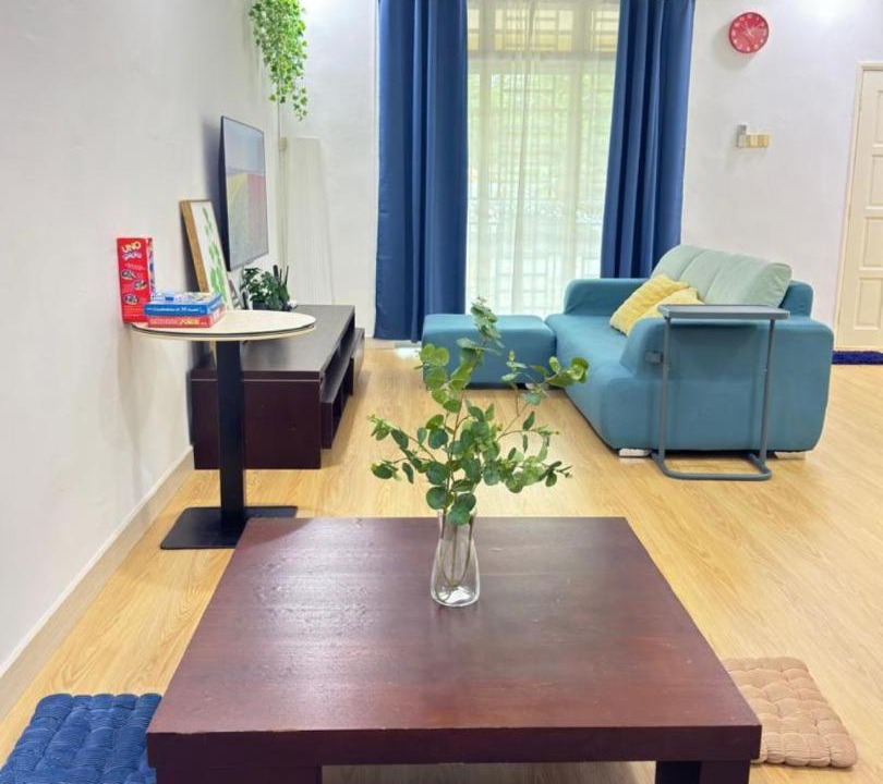 Photo of Livingroom in Taman Mount Austin