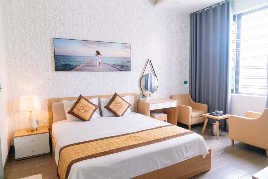 Photo of Bedroom in Uong Bi