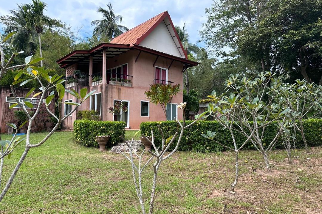 Photo of Buildings in Nuea Khlong