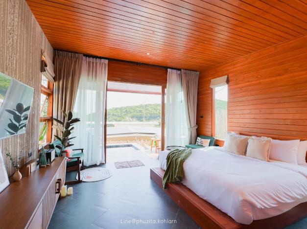 Photo of Bedroom in Koh Lan