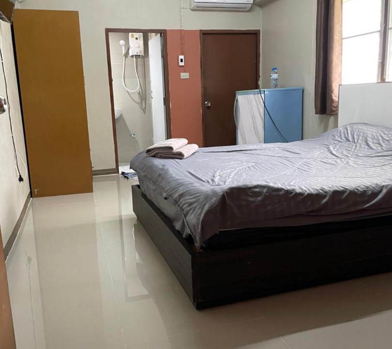 Photo of Bedroom in Khlong Thanon