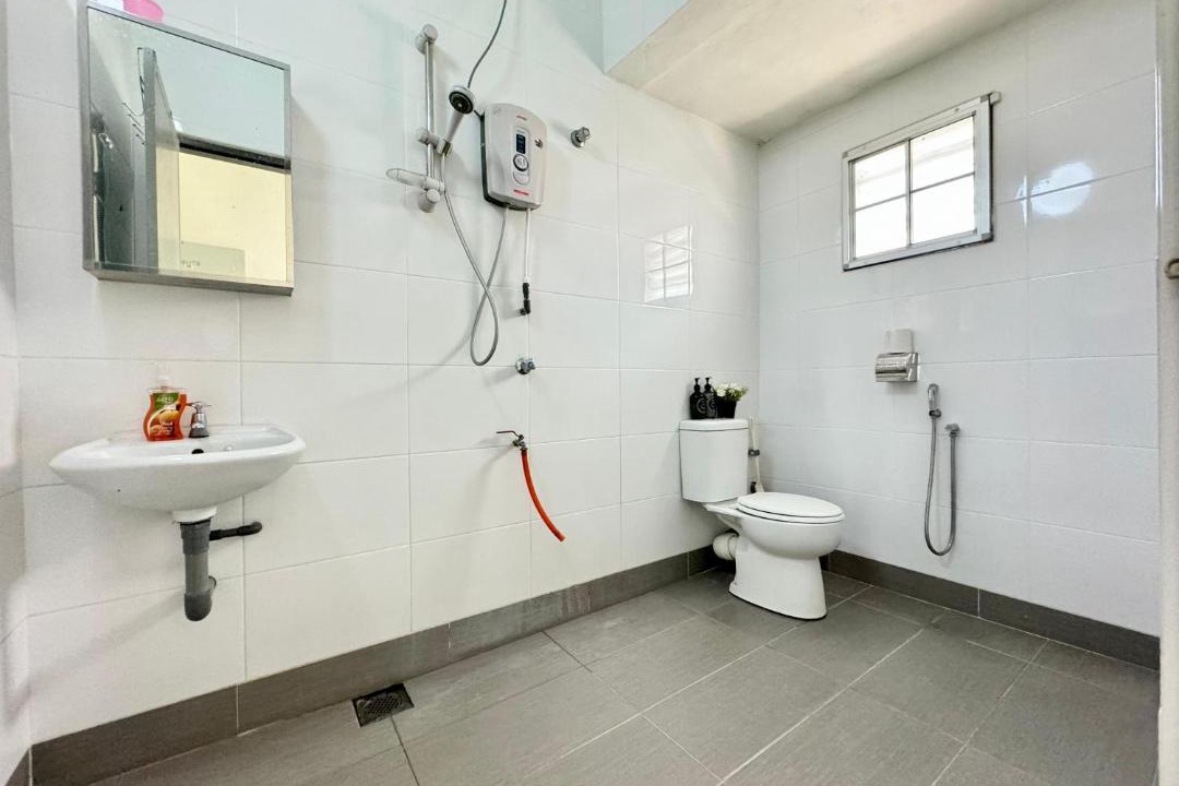 Photo of Bathroom in Kampung Kuala Pari