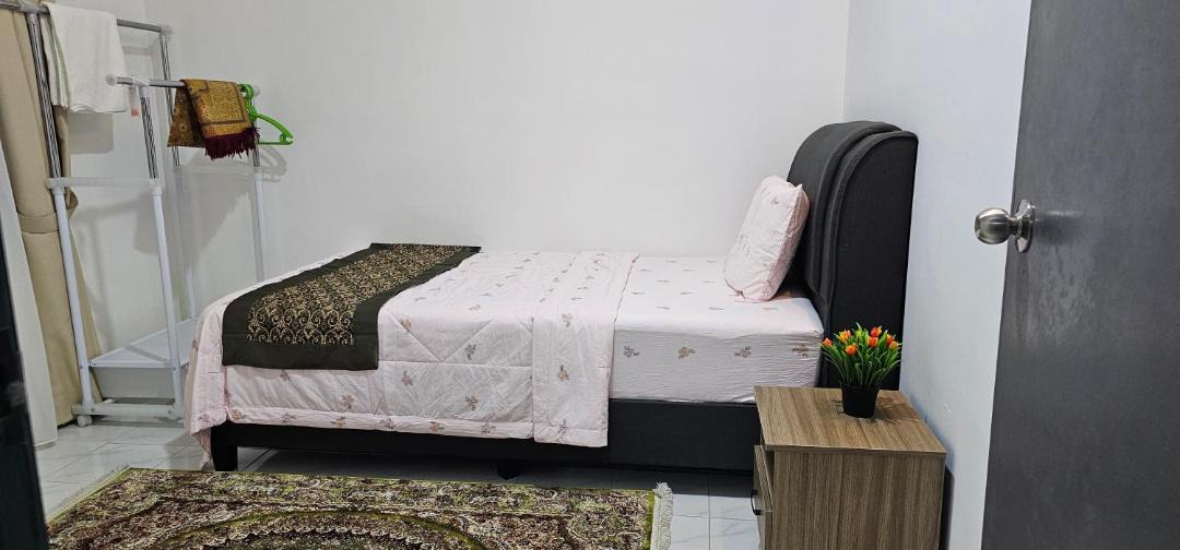 Photo of Bedroom in Bandar Penawar