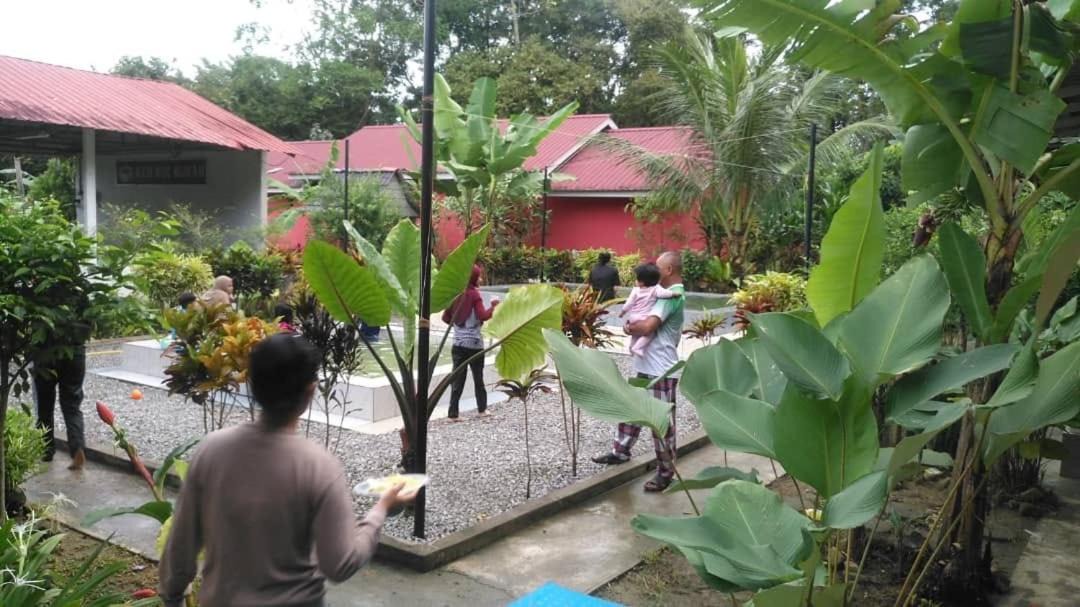 Photo of Others in Yan