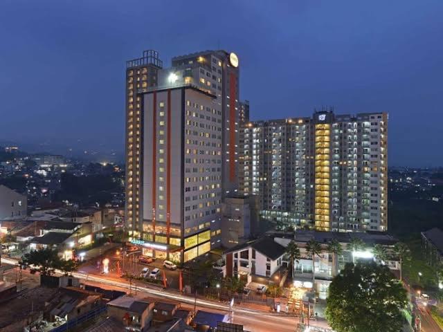Photo of Buildings in Sukajadi
