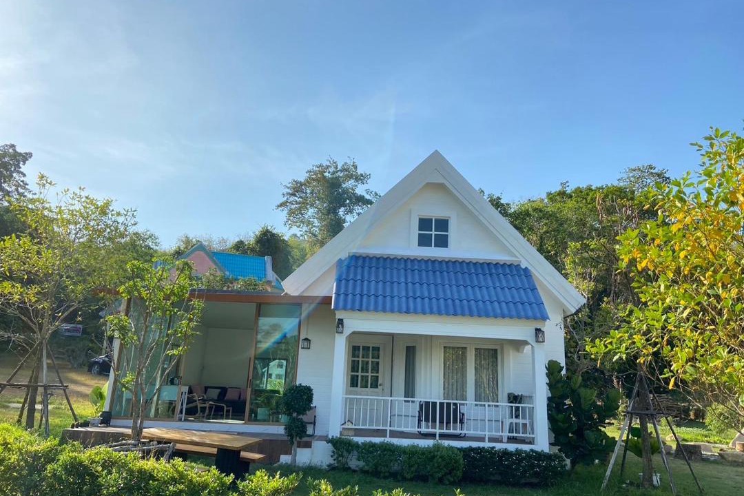 Photo of Buildings in Sam Nak Thong