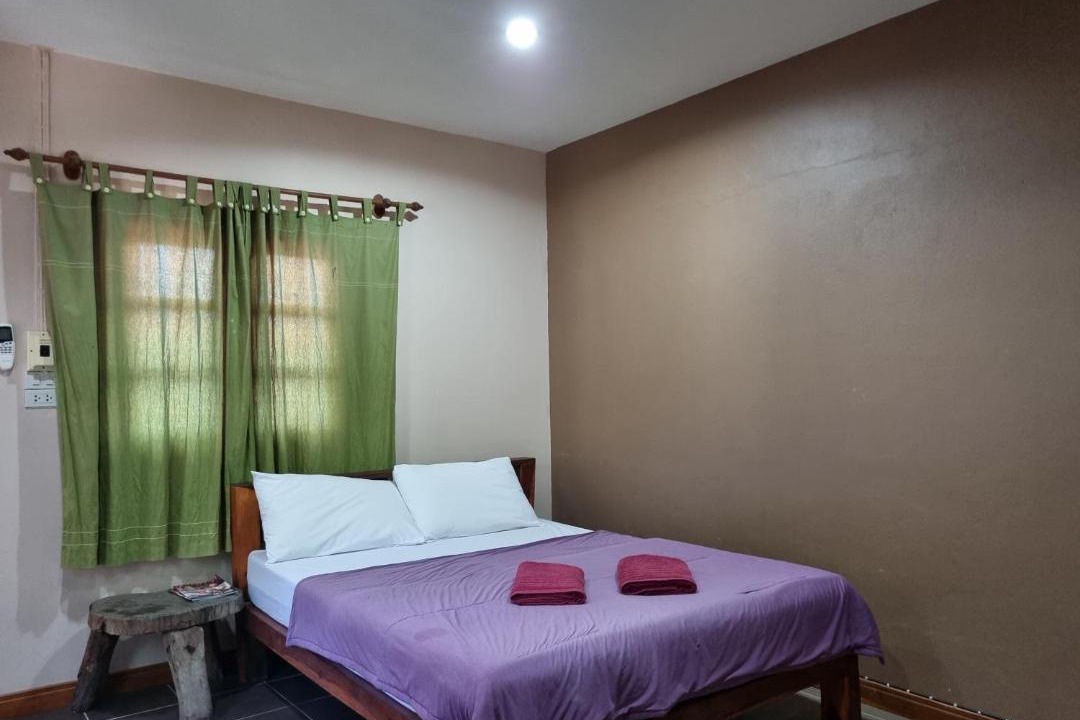 Photo of Bedroom in Ko Sichang