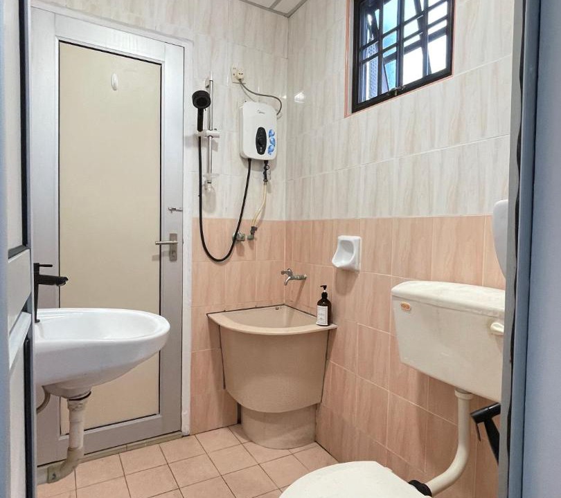 Photo of Bathroom in Durian Sebatang