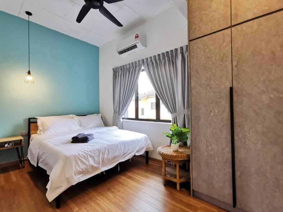 Photo of Bedroom in Taman Pantai Dickson