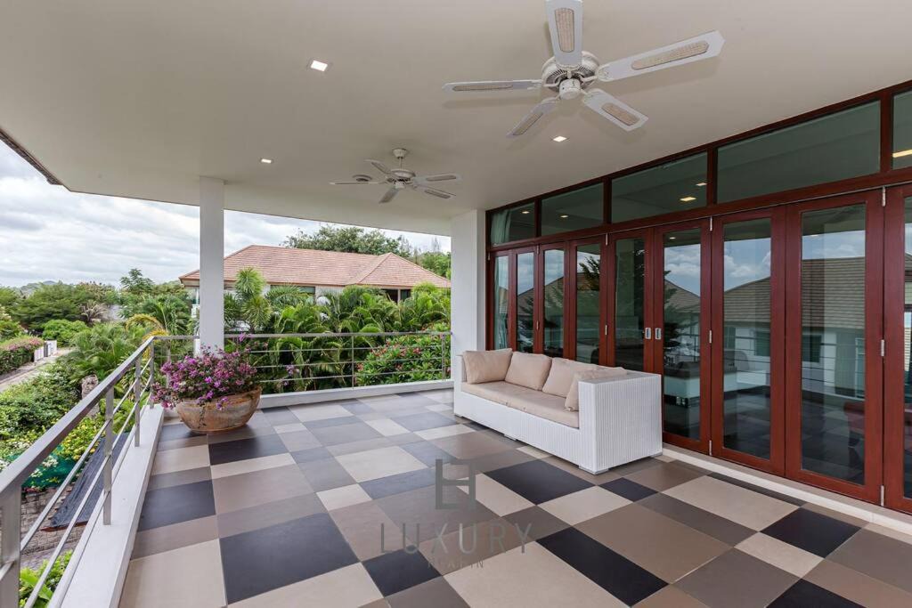 Photo of Patio Balcony in Khao Tao