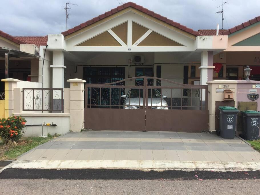 Photo of Buildings in Ulu Tiram