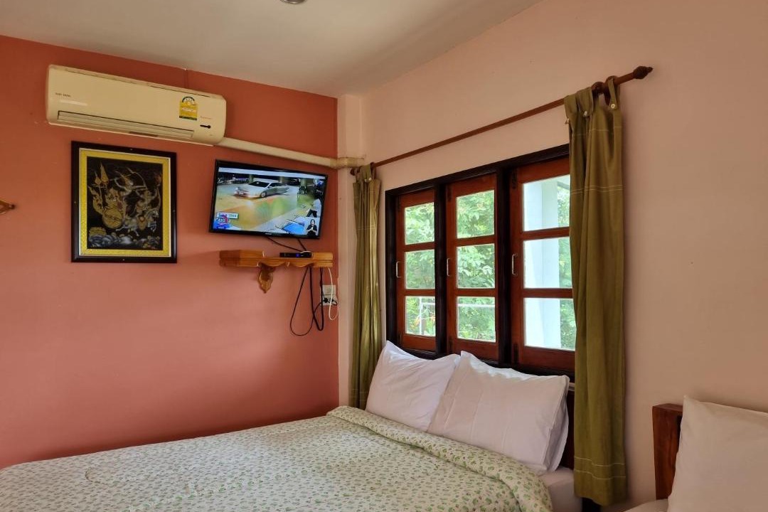 Photo of Bedroom in Ko Sichang
