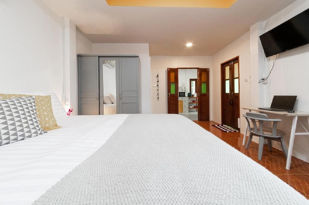 Photo of Bedroom in Haad Yao